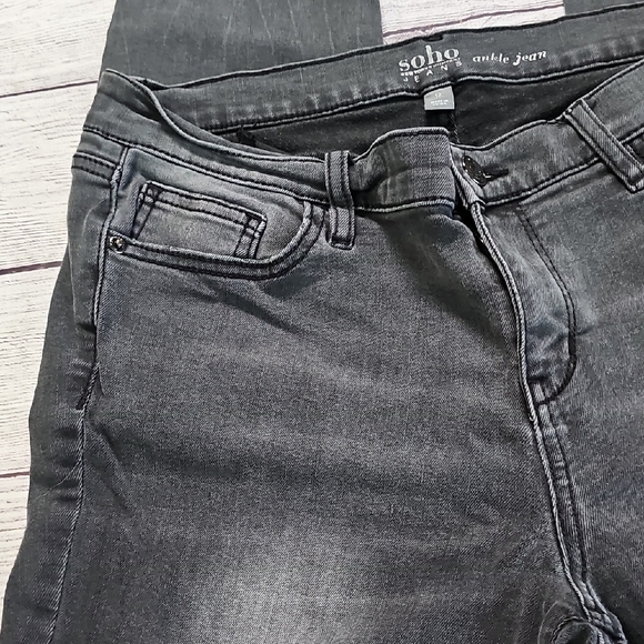 New York & Company Sz 12 Black Distressed Skinny Jeans - Picture 6 of 13